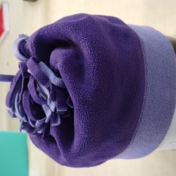 Purple tasselled cap - Picture 1 of 7